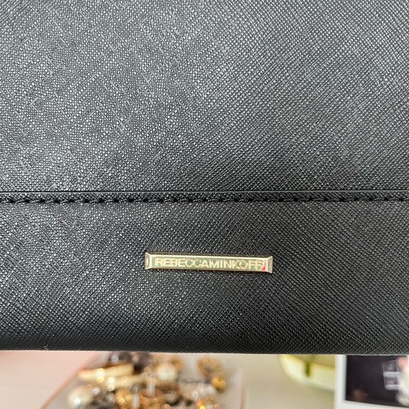 REBECCA MINKOFF WOMEN’S ZIPPER LEATHER ENVELOPE LEO CLUTCH PURSE BLACK - Picture 4 of 7